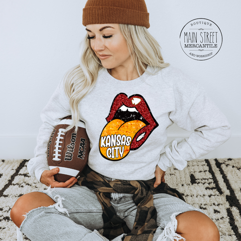 Retro Glitter Mouth Kansas City Cheifs Graphic Top