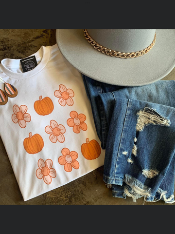 Flowers & pumpkins Graphic Tee